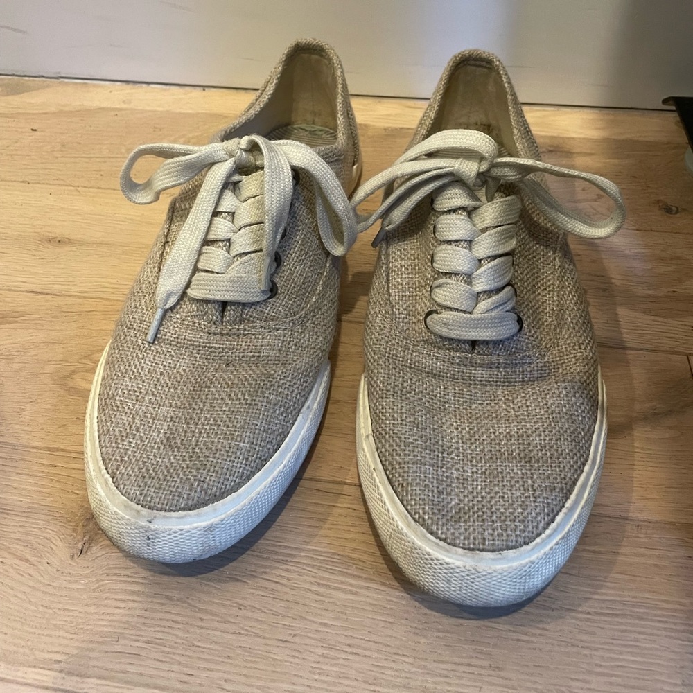 Women’s Canvas Shoes